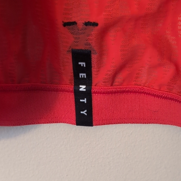 Savage X Fenty Red Mesh Sports Bra - Picture 2 of 5